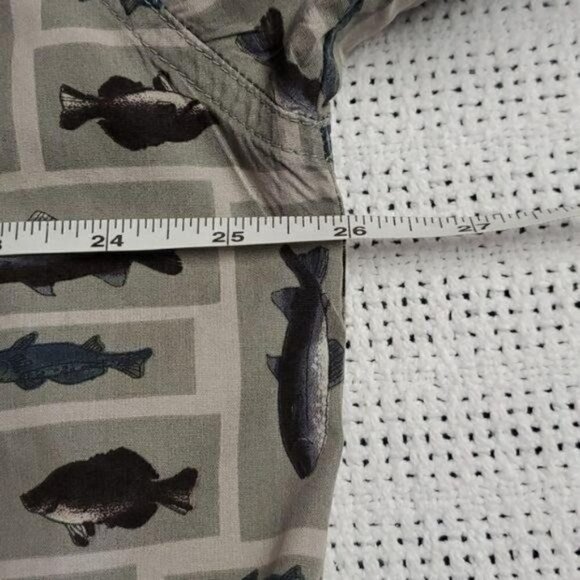 Columbia Graphic Fish Throughout Casual Button Down LS Sz. XL Shirt w Pockets - Picture 2 of 11